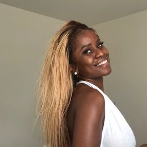 Meet your Posher, Esther